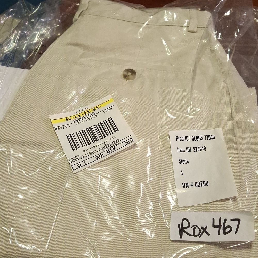 LL Bean size 4 regular women's shorts stone color (Rox467)